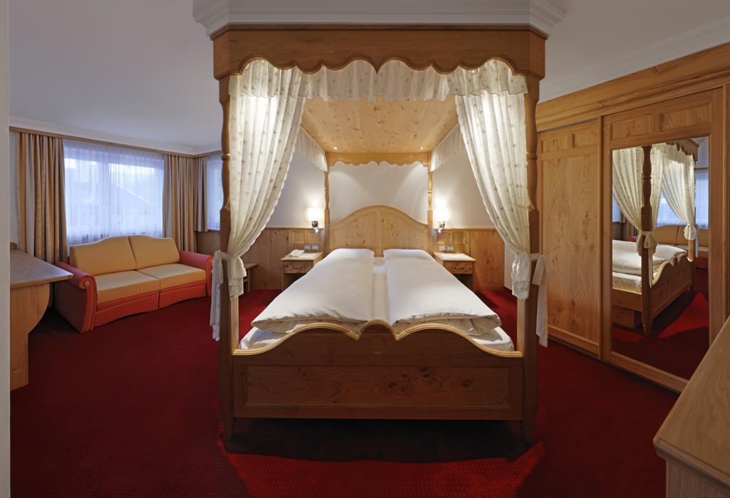 Hotel Ingram Selva di Val Gardena Pokoj fotografie
